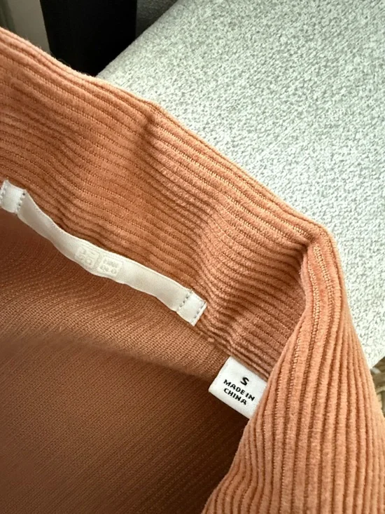 Uniqlo Corduroy Jacket in Rust - Picture 2 of 7